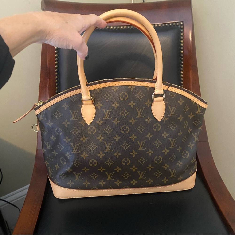 Louis Vuitton Monogram Lock It Horizontal - Picture 5 of 15